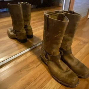 Frye motorcycle boots - barely worn - size 9